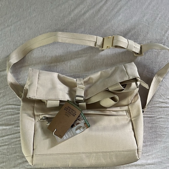 Transforming bag - Picture 1 of 11